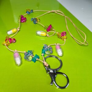 Värikäs säädettävä avainnauha