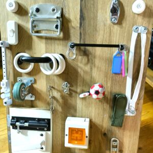 Monipuolinen virikeseinä - tilaustuote